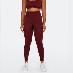 Maroon SET ACTIVE Leggings Size Medium Sculptflex
